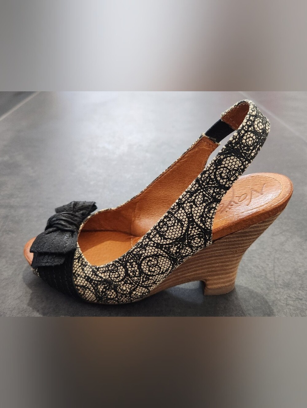 Naya Giada Leather Bow Peep Toe Slingback Wedge Sandals Size 5M